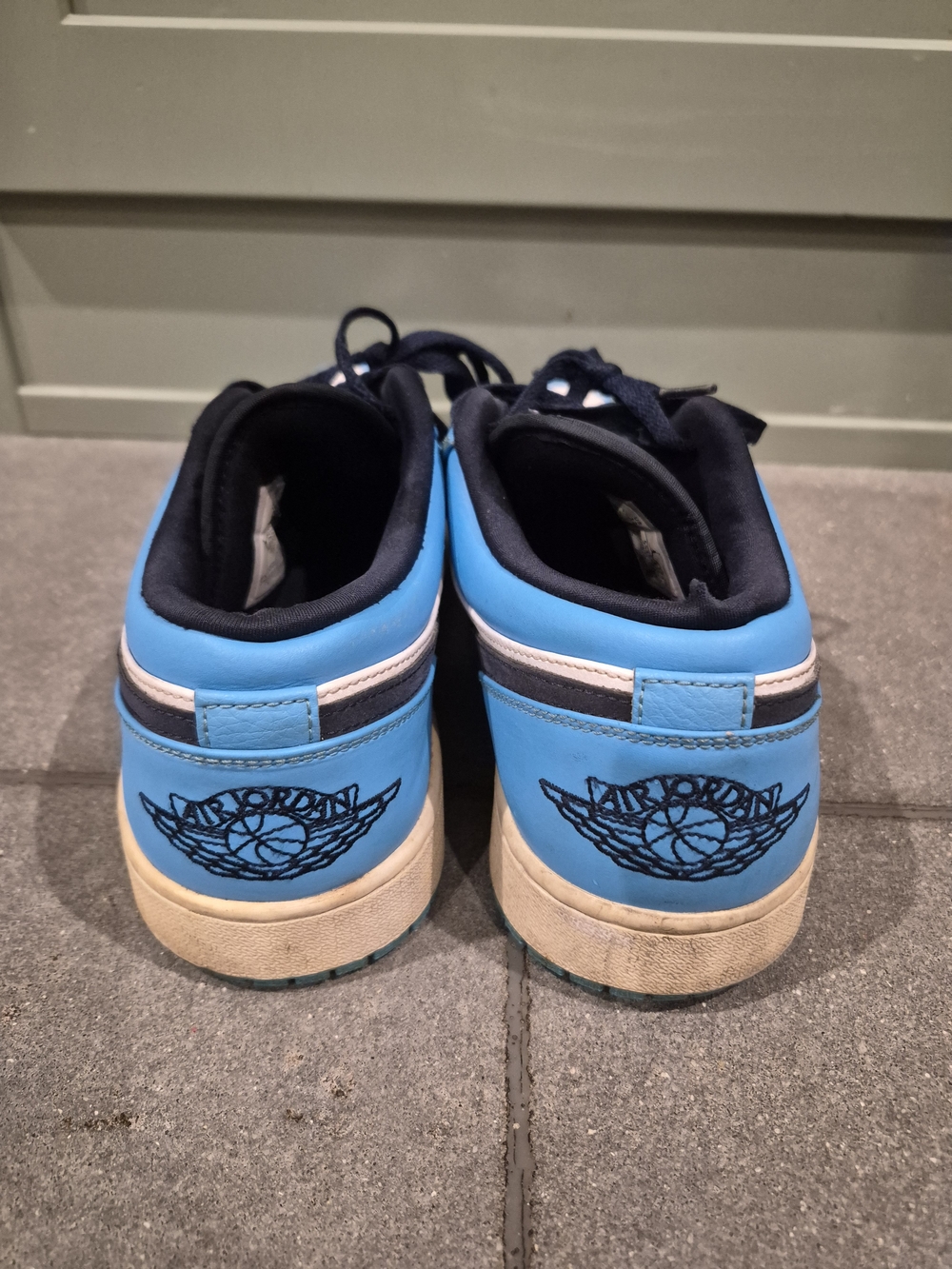 Nike Air Jordan Unc Low-Top Sneakers in Blue with Black and Cream Accents